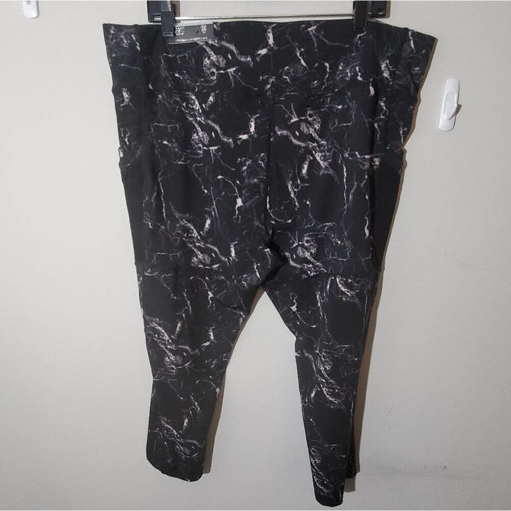 High Rise Compression Pocket Active Leggings Plus - image 7